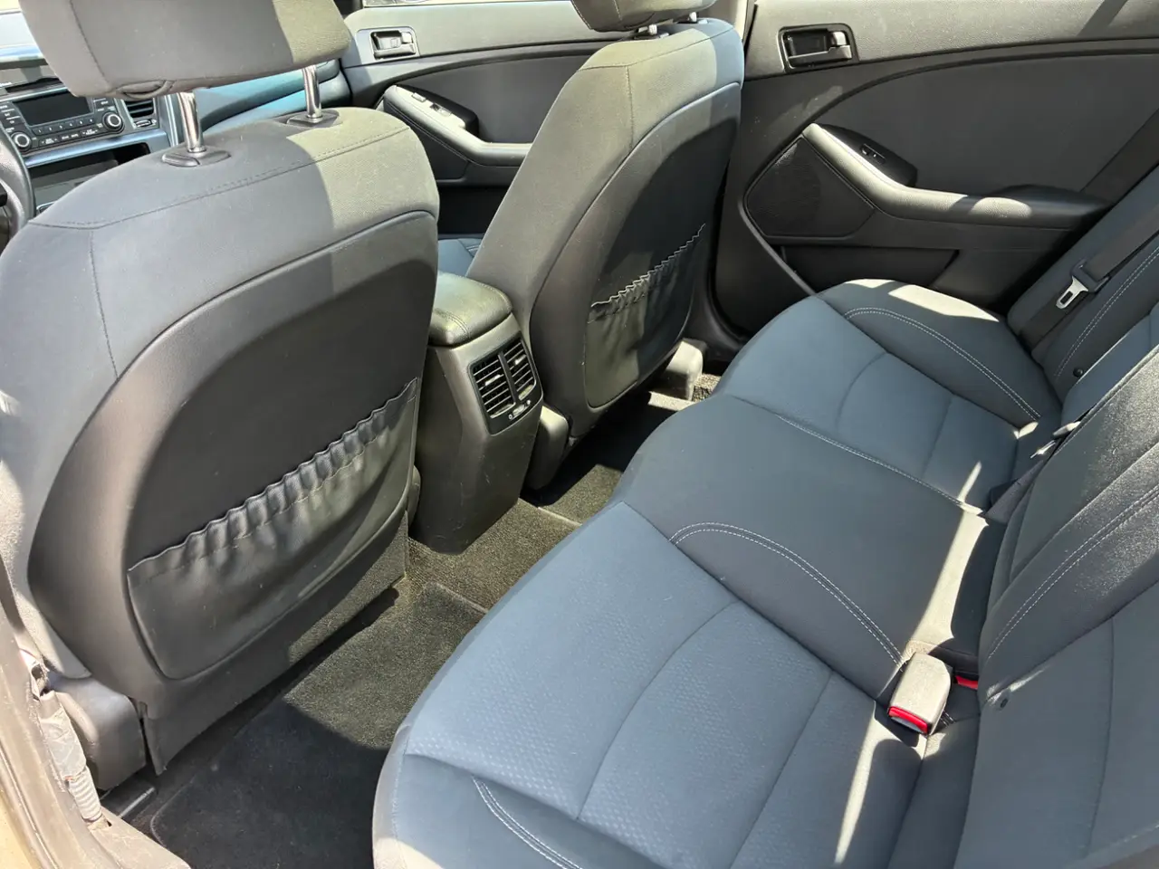 KIA Optima thumbnail 6