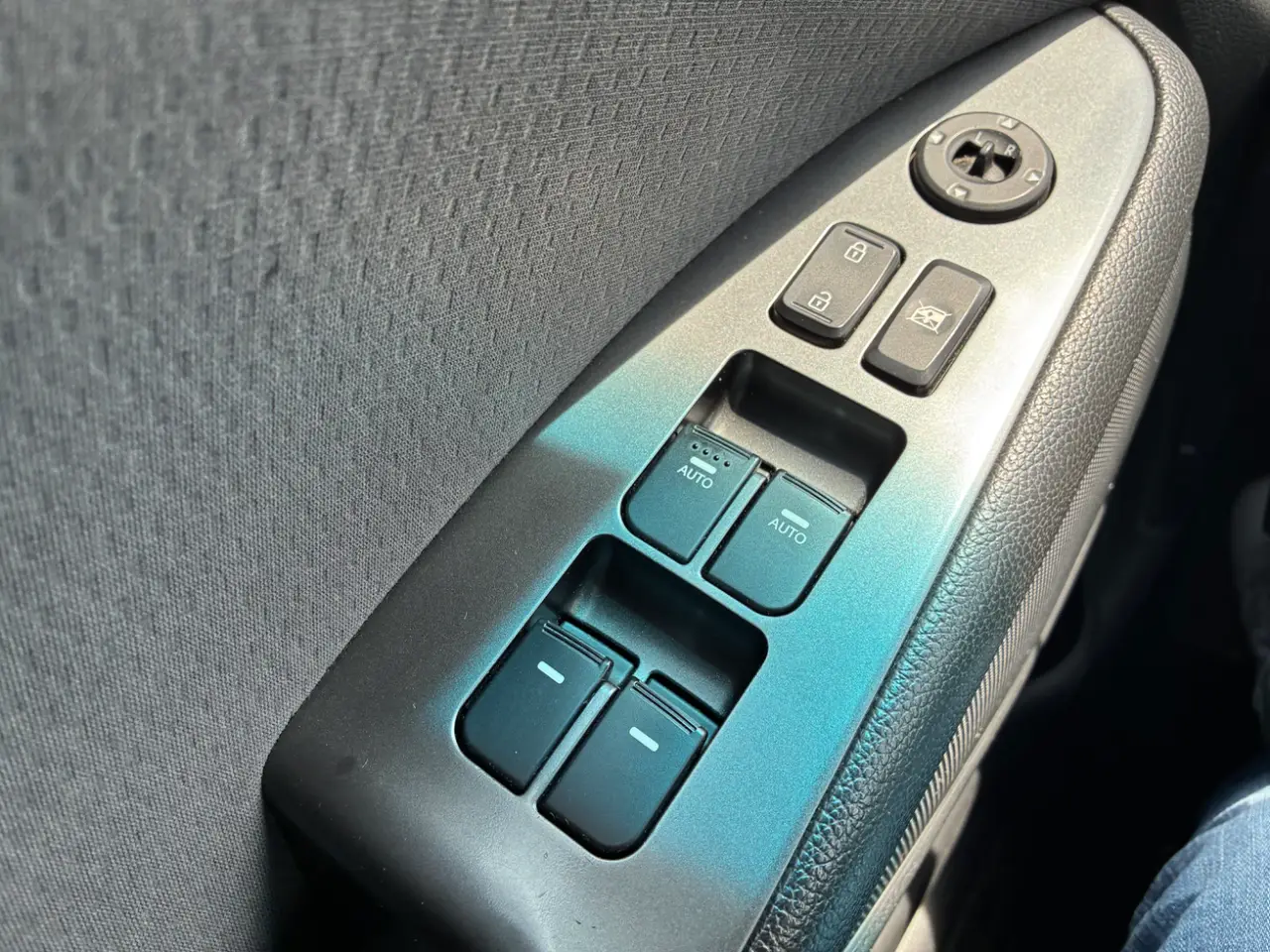 KIA Optima thumbnail 14