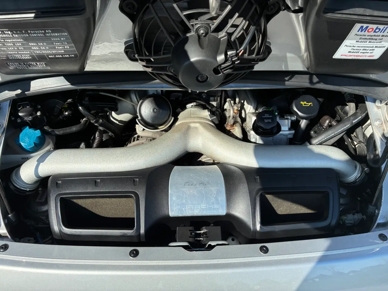Porsche  Turbo 997 thumbnail 6