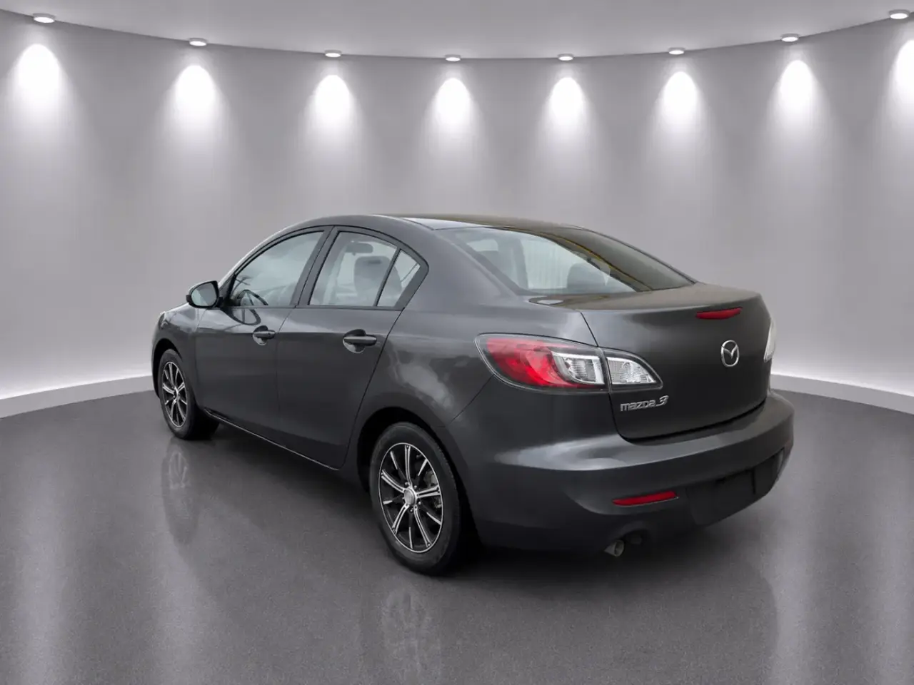 Mazda 3 thumbnail 2