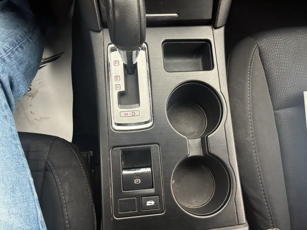 Subaru Legacy thumbnail 11