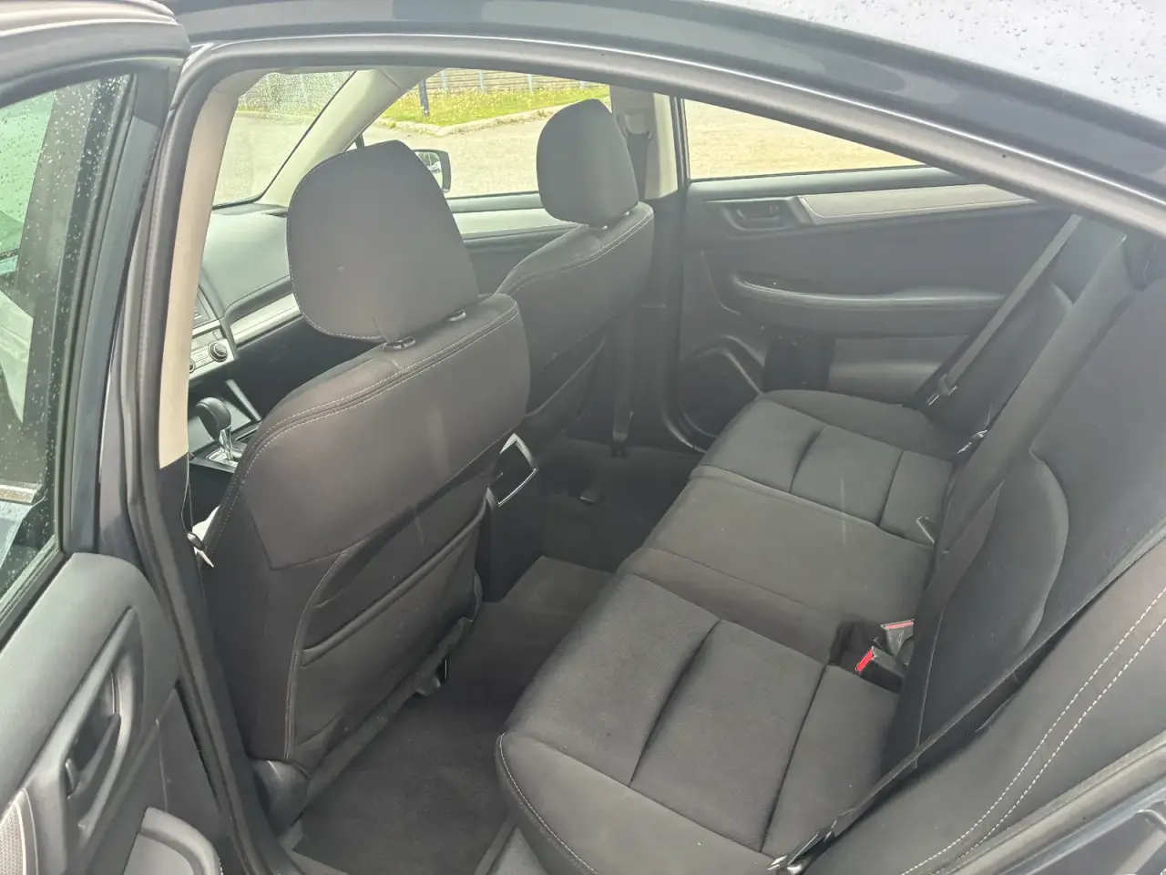 Subaru Legacy thumbnail 6