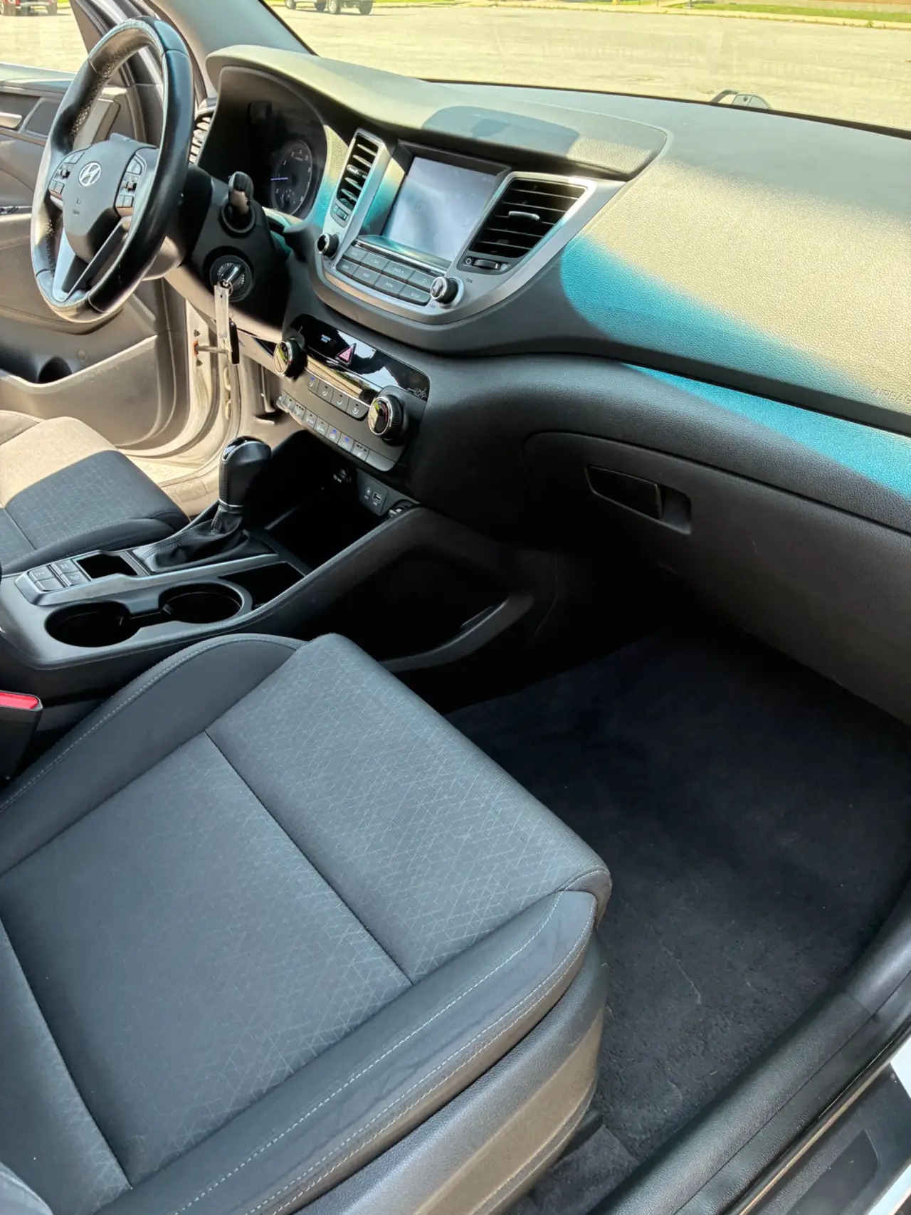 Hyundai  Tucson thumbnail 9