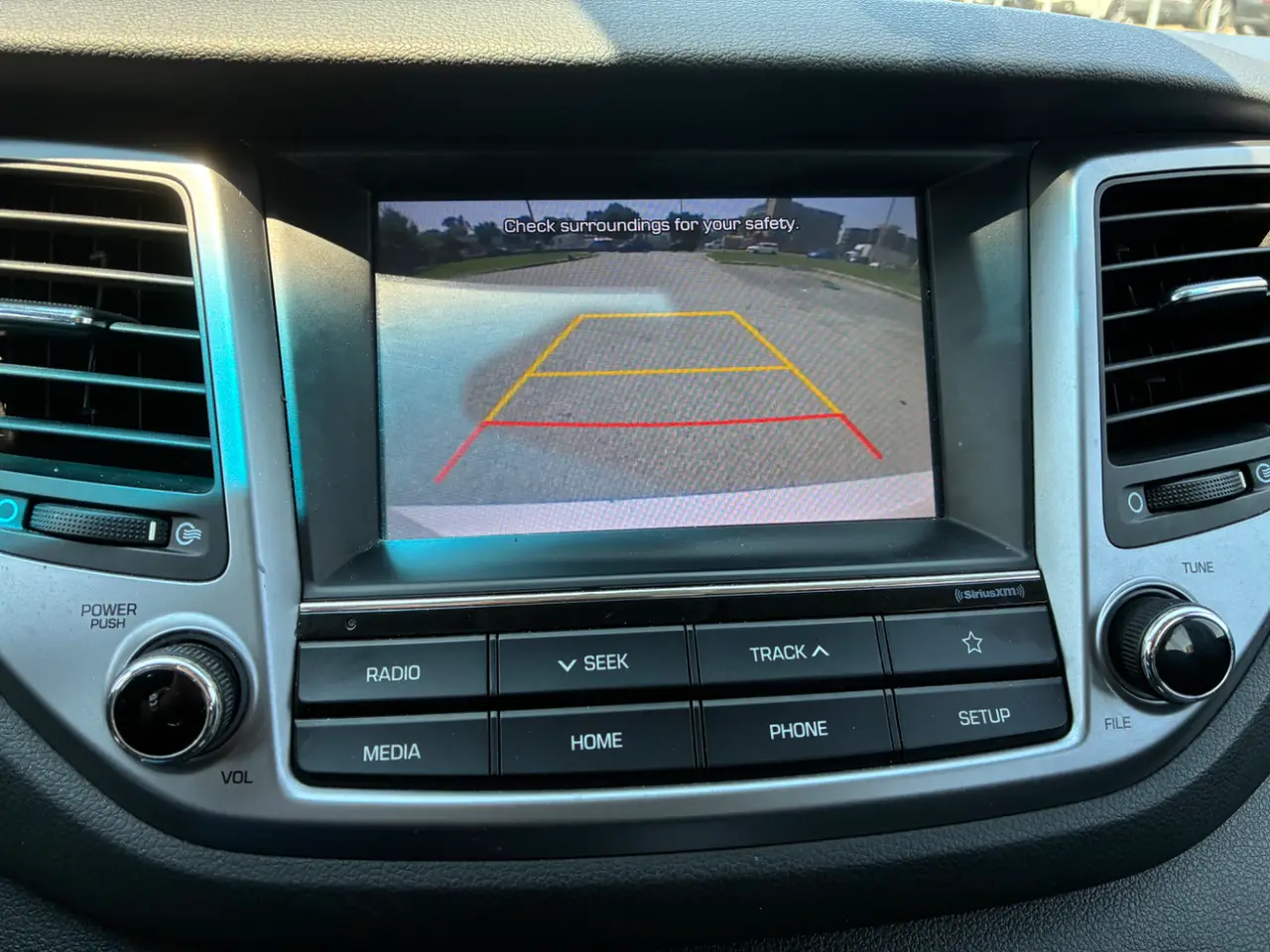 Hyundai  Tucson thumbnail 13
