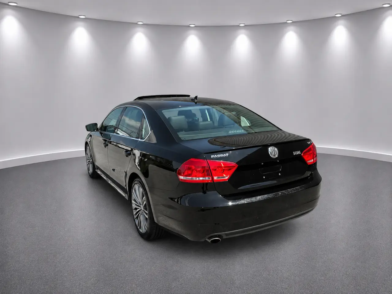 Volkswagen  Passat  thumbnail 4