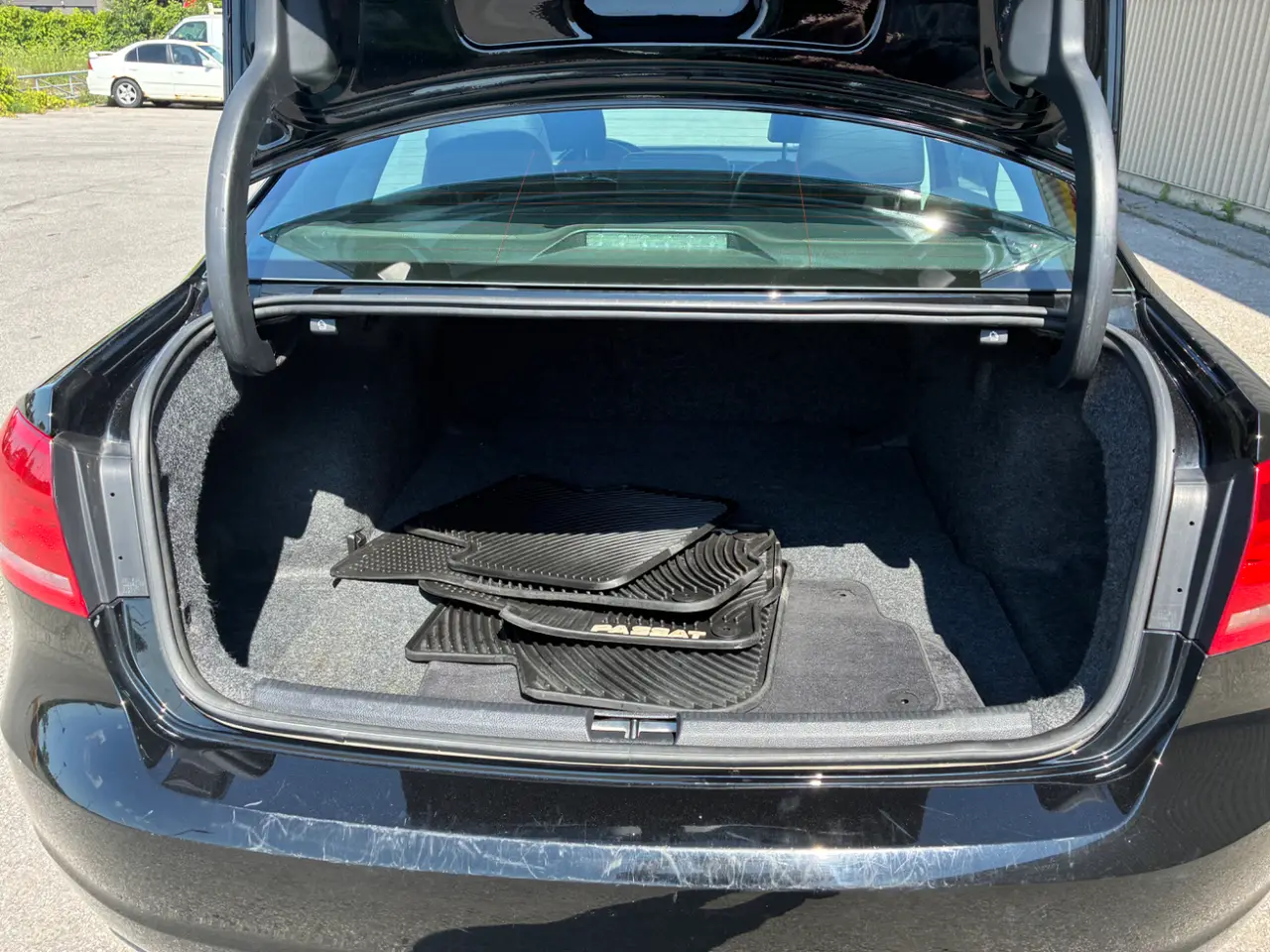Volkswagen  Passat  thumbnail 3