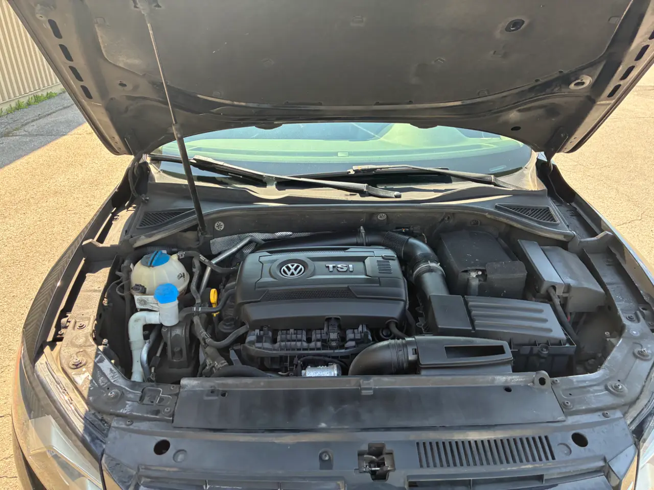 Volkswagen  Passat  thumbnail 2