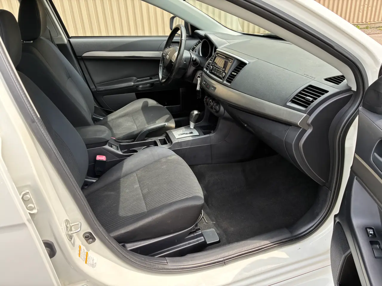 Mitsubishi  Lancer SE thumbnail 8