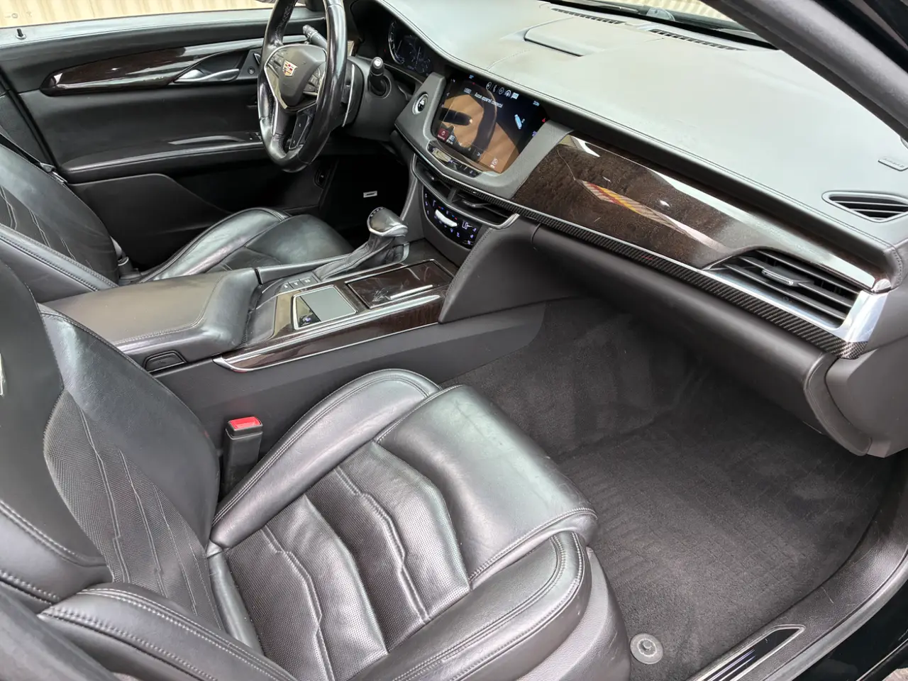 Cadillac  CT6  thumbnail 10