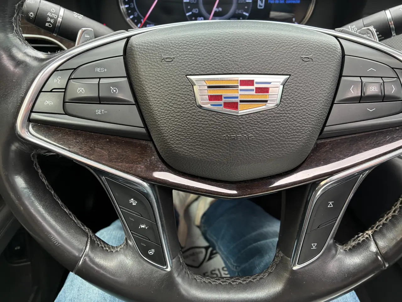 Cadillac  CT6  thumbnail 13