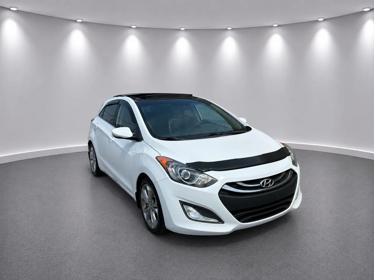 Hyundai  Elantra GT thumbnail 5