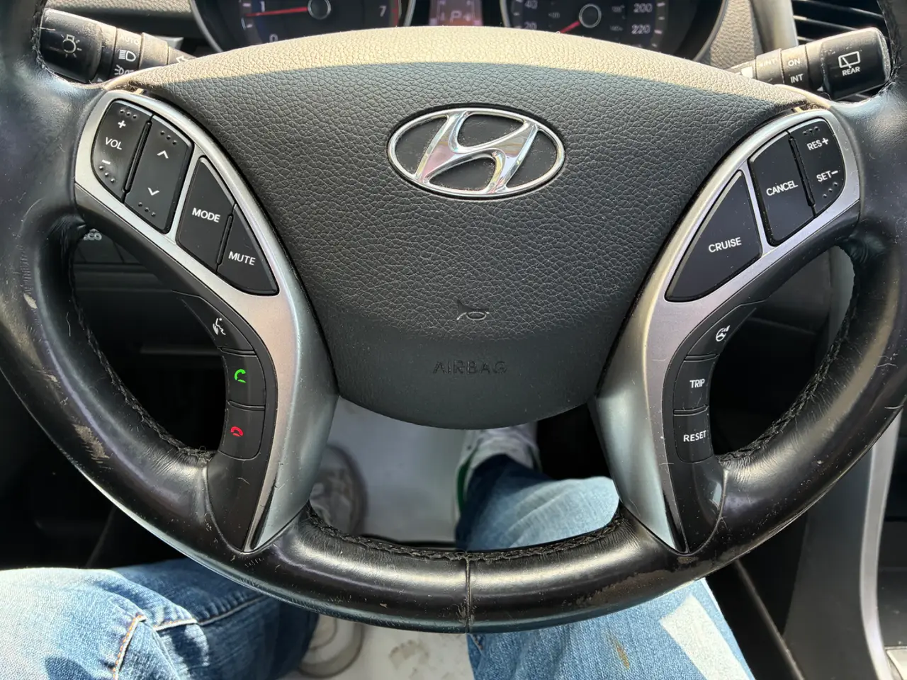 Hyundai  Elantra GT thumbnail 11