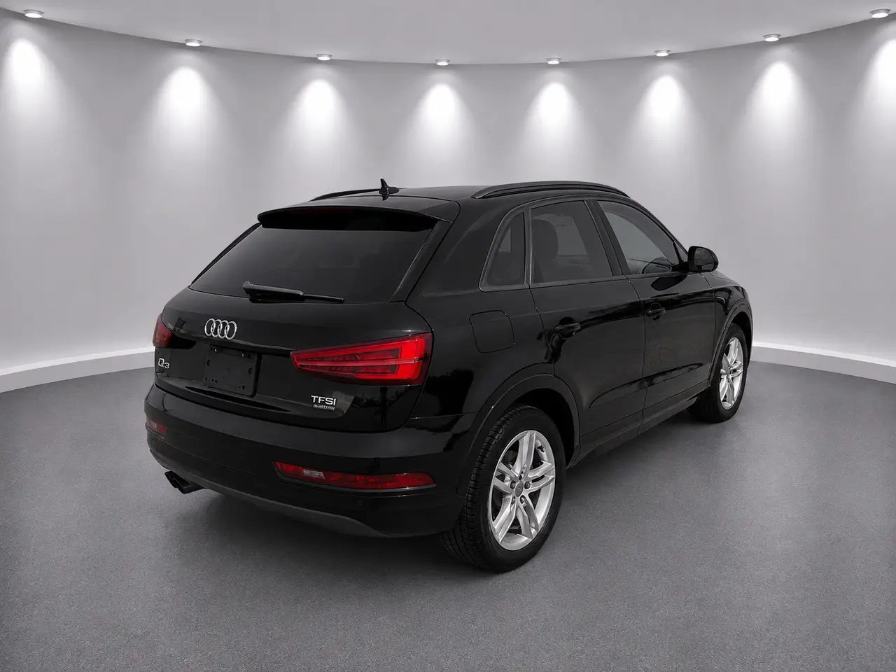 Audi  Q3 thumbnail 4