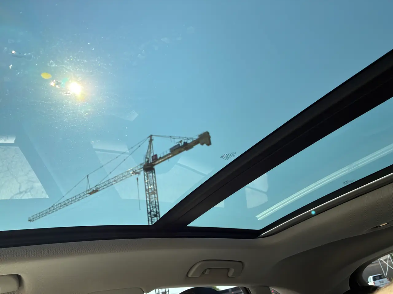 Audi  Q3 thumbnail 7