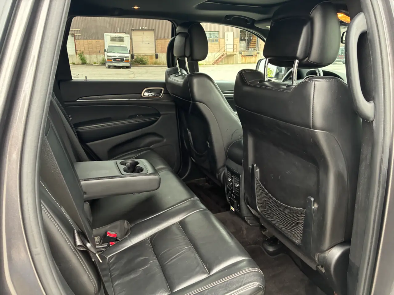 Jeep Grand Cherokee Limited miniature 6