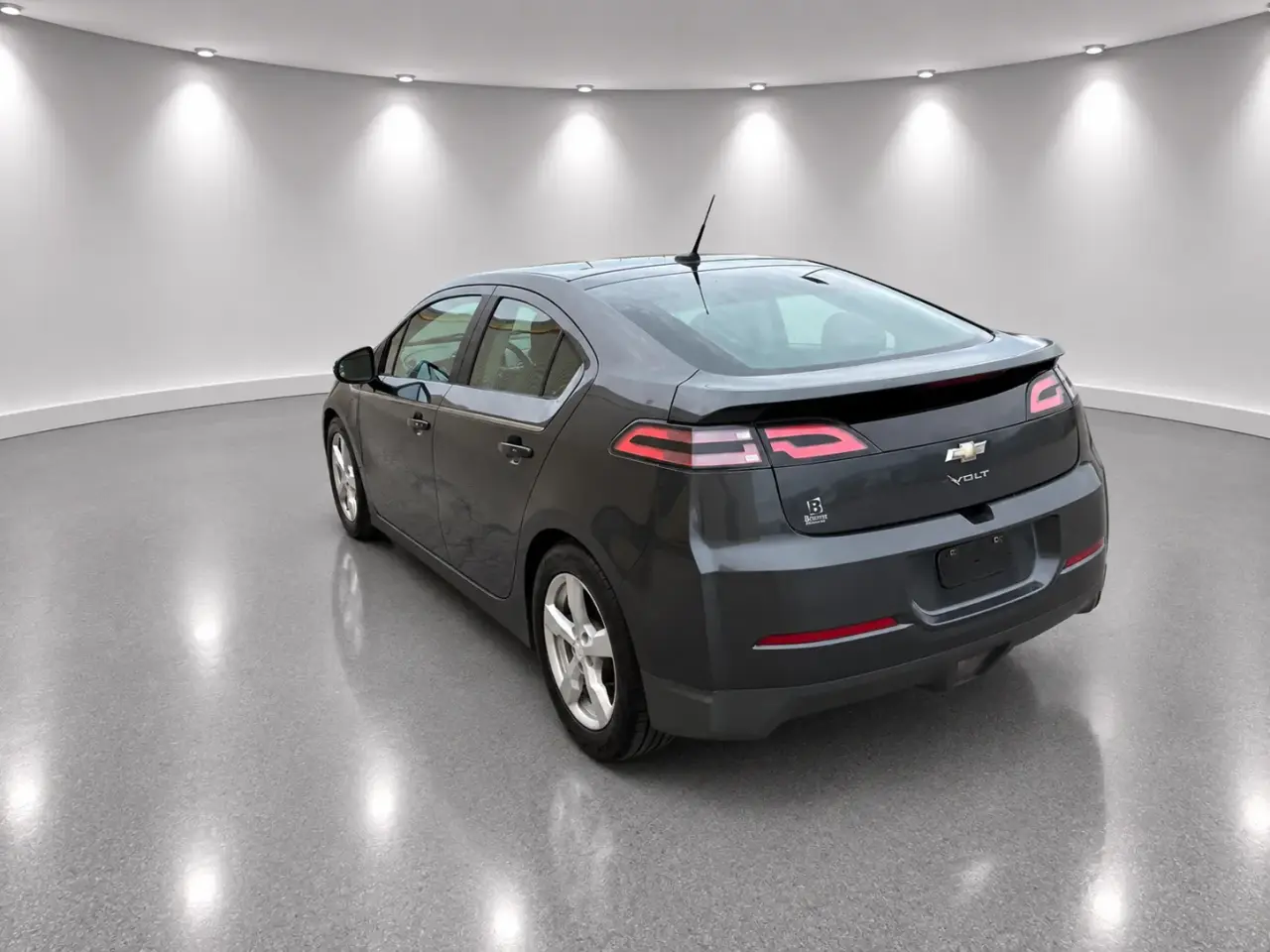 Chevrolet  Volt miniature 2