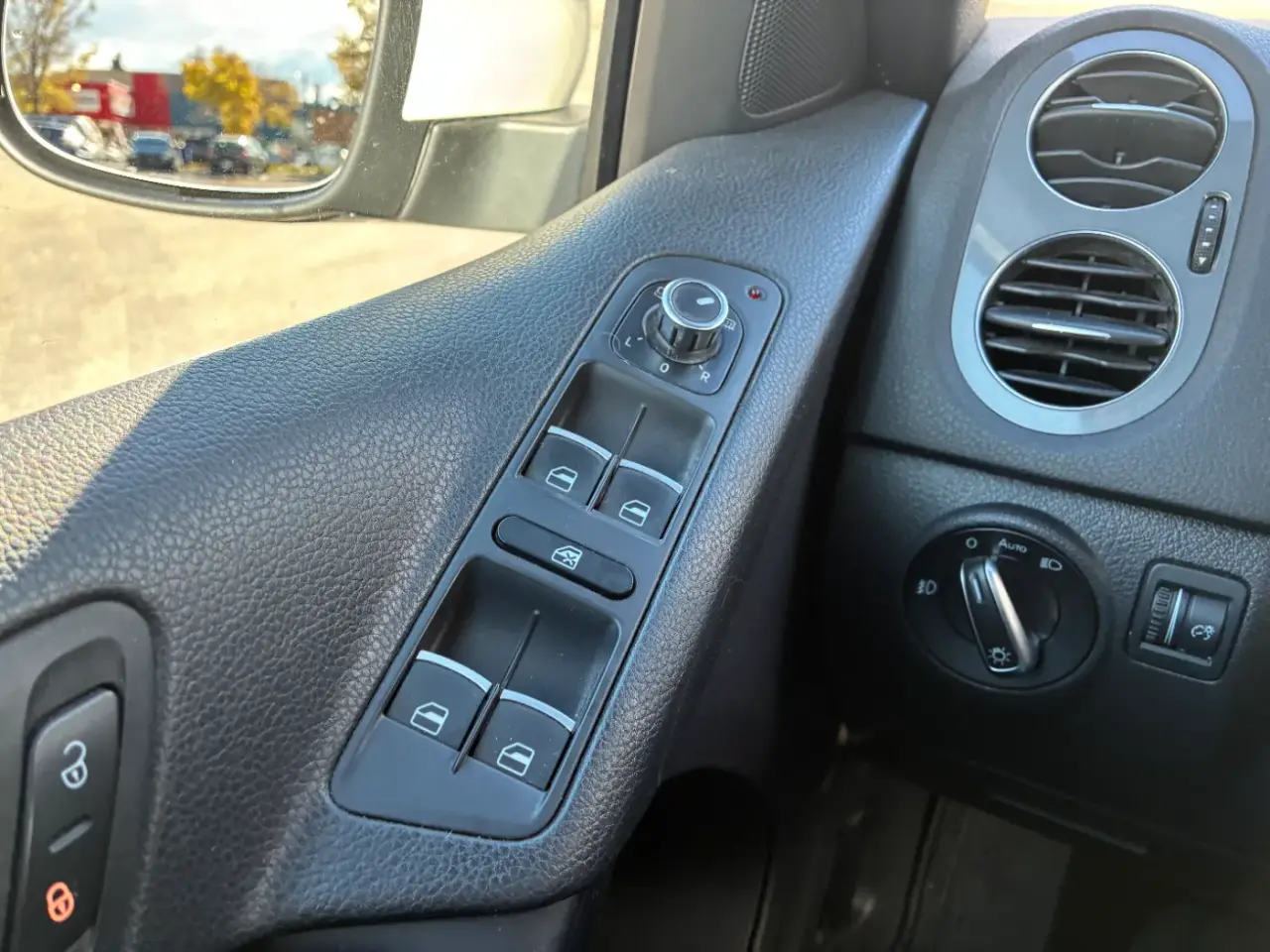 Volkswagen Tiguan Highline miniature 14