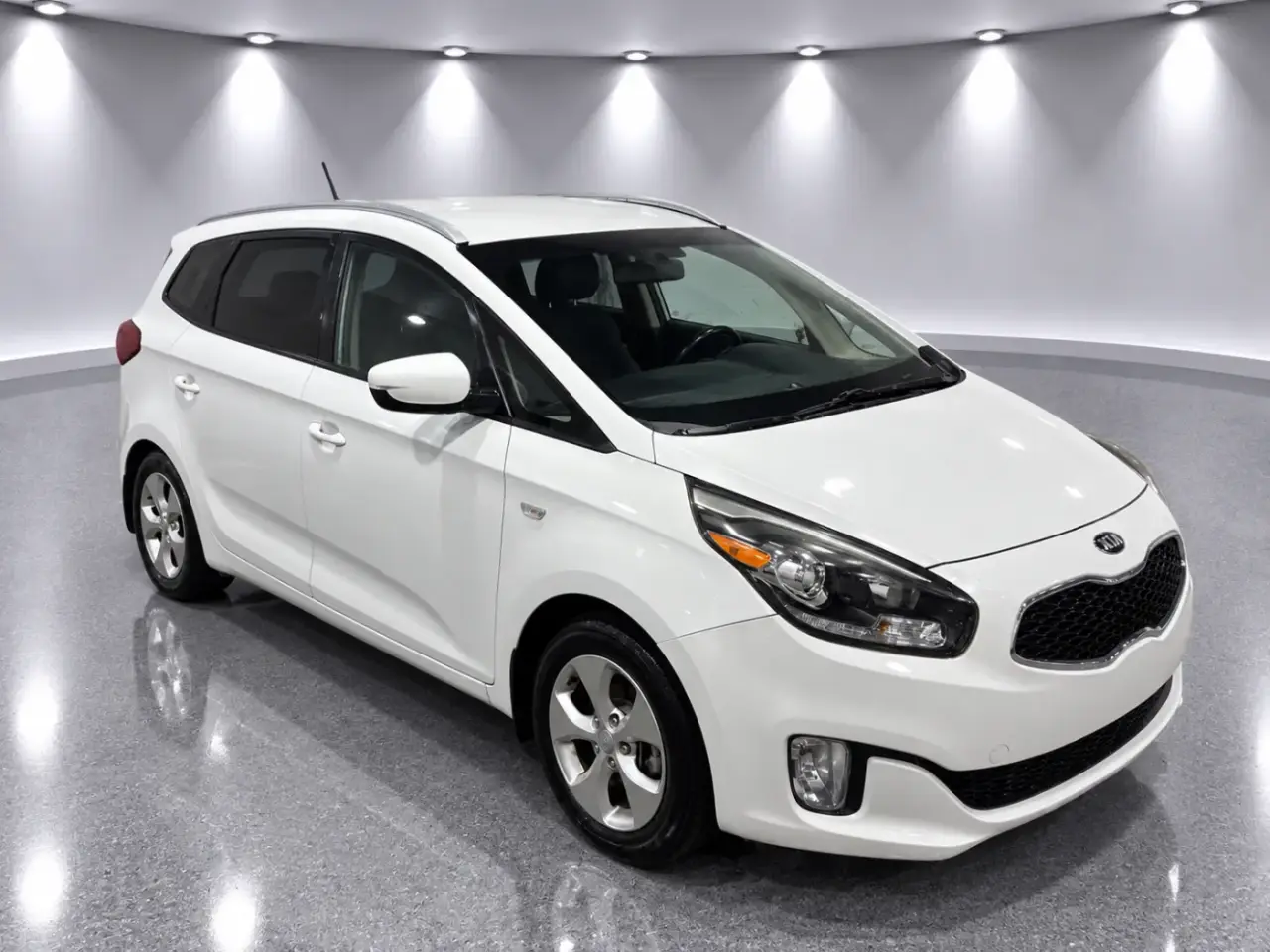 KIA Rondo miniature 5