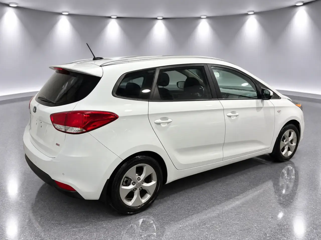 KIA Rondo miniature 4
