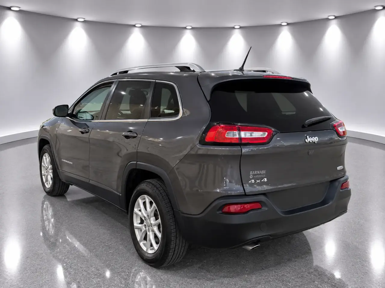 Jeep Cherokee North miniature 2
